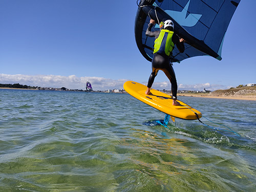 Ecole de kite, foil, wingfoil, wakeboard et bouée tractée à Carnac