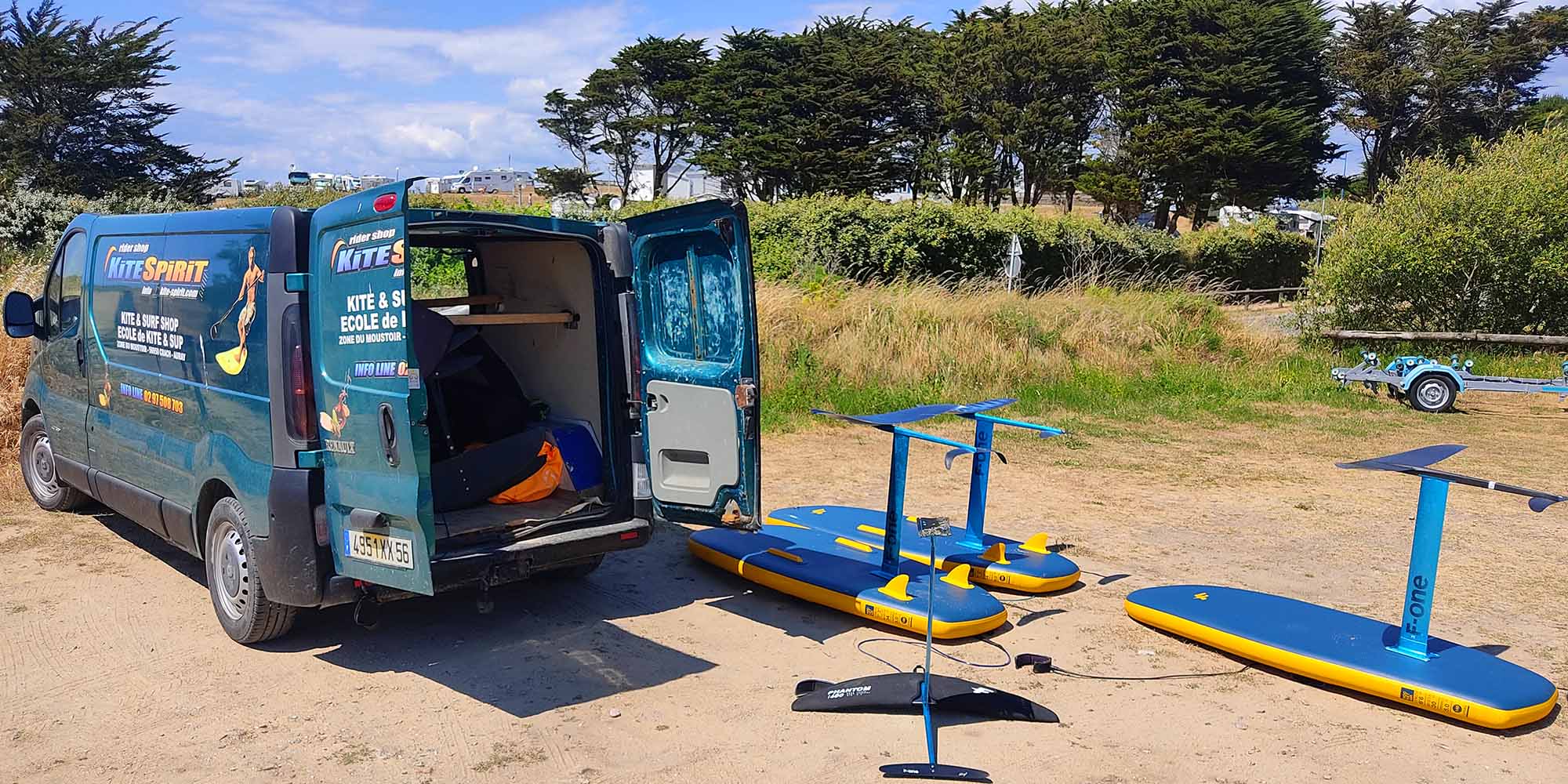 Ecole de kite, foil, wingfoil, wakeboard et bouée tractée à Carnac